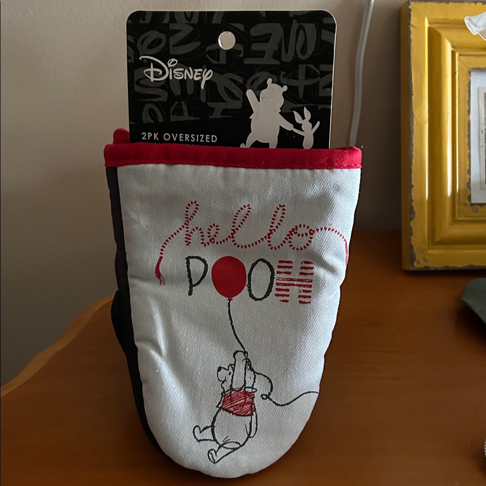 Disney Hello Pooh Red and White Oven Mitts